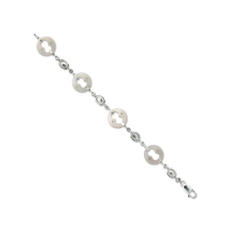 NO RESERVE - SET OF JADEITE AND DIAMOND JEWELLERY - фото 4