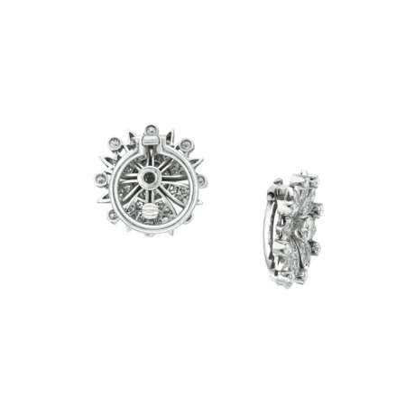 NO RESERVE - SET OF DIAMOND JEWELLERY - photo 3