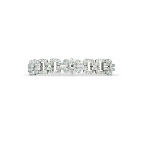 NO RESERVE - SET OF DIAMOND JEWELLERY - photo 6