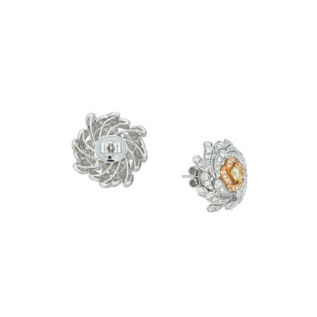 SET OF COLOURED DIAMOND AND DIAMOND JEWELLERY - Foto 3