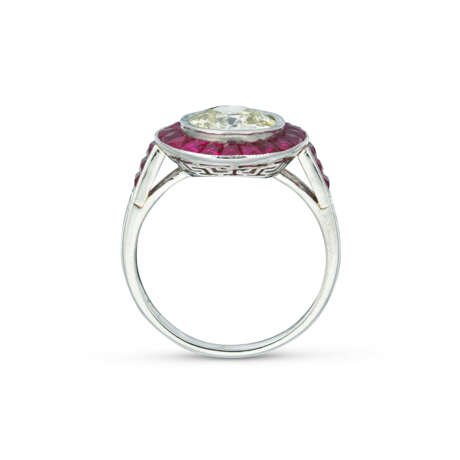 NO RESERVE - GROUP OF DIAMOND AND RUBY JEWELLERY - Foto 5