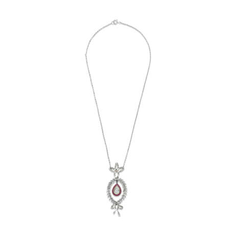NO RESERVE - GROUP OF DIAMOND AND RUBY JEWELLERY - Foto 7