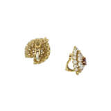 CARTIER SET OF RUBY AND DIAMOND JEWELLERY - photo 3