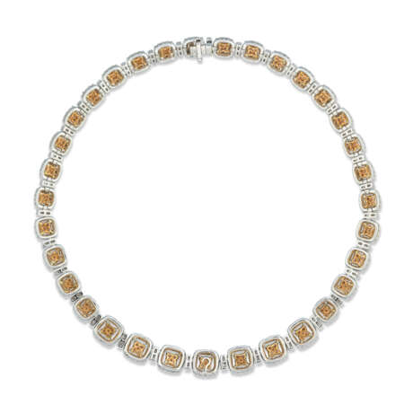 COLOURED DIAMOND AND DIAMOND NECKLACE - photo 2