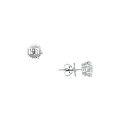 NO RESERVE - DIAMOND EARRINGS AND NECKLACE - photo 3
