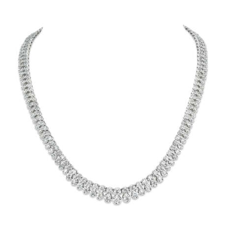 NO RESERVE - DIAMOND EARRINGS AND NECKLACE - photo 6