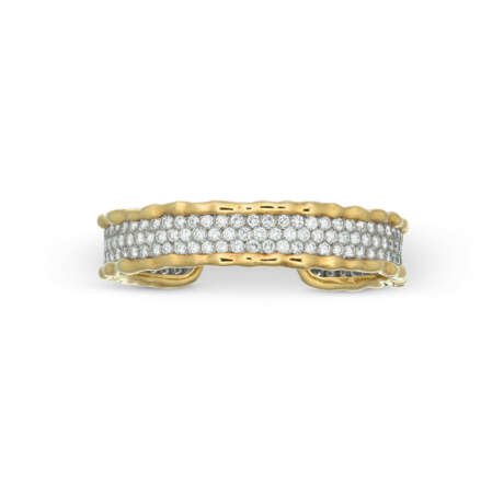 VAN CLEEF & ARPELS DIAMOND BANGLE - Foto 1