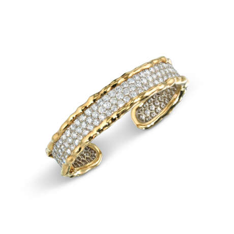 VAN CLEEF & ARPELS DIAMOND BANGLE - Foto 2