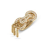 NO RESERVE - CARTIER DIAMOND RING; TOGETHER WITH CARTIER COLOURED DIAMOND AND DIAMOND RING - photo 2