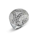 NO RESERVE - CARTIER DIAMOND RING; TOGETHER WITH CARTIER COLOURED DIAMOND AND DIAMOND RING - photo 4