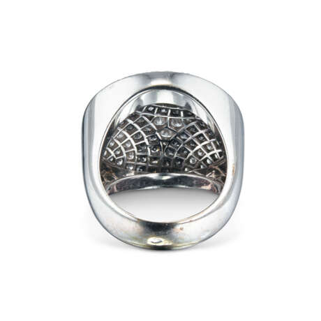NO RESERVE - CARTIER DIAMOND RING; TOGETHER WITH CARTIER COLOURED DIAMOND AND DIAMOND RING - photo 5