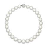 NO RESERVE - PEARL AND DIAMOND NECKLACE - photo 1