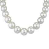 NO RESERVE - PEARL AND DIAMOND NECKLACE - photo 4