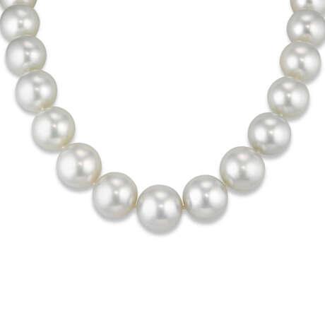 NO RESERVE - PEARL AND DIAMOND NECKLACE - photo 4
