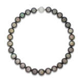 NO RESERVE - PEARL AND DIAMOND NECKLACE - photo 2