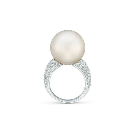 NO RESERVE - MIKIMOTO PEARL NECKLACE; TOGETHER WITH A PEARL AND DIAMOND RING - photo 3