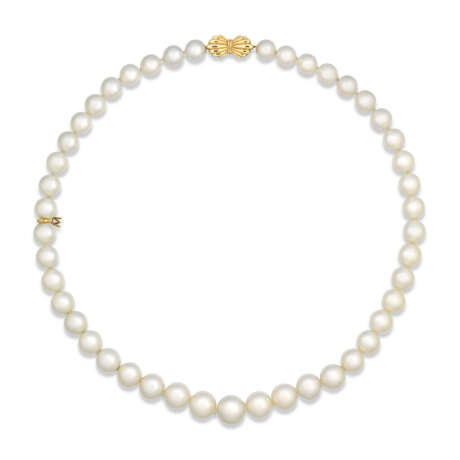 NO RESERVE - MIKIMOTO PEARL NECKLACE; TOGETHER WITH A PEARL AND DIAMOND RING - photo 4
