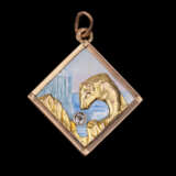 Медальон с изображением белого медведя - фото 2
