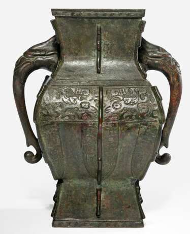 'lei'-förmige Vase im archaischen Stil mit seitlichen Handhaben - Foto 1