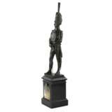 Figure en bronze d`un officier. Alfred Olson. Stone bordeaux At the turn of 19th -20th century - Foto 3