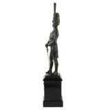 Figure en bronze d`un officier. Alfred Olson. Stone bordeaux At the turn of 19th -20th century - Foto 4