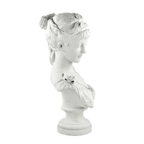 Bust of a young girl. Biscuit (porcelain) Eclecticism 19th century - photo 3