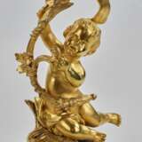 Mantel clock Allegories of Painting of gilded bronze 1920 Hand Painted Neorococo At the turn of 19th -20th century - photo 2