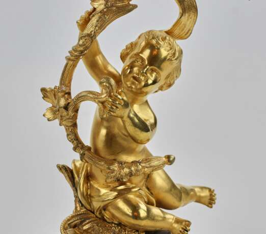 Mantel clock Allegories of Painting of gilded bronze 1920 Hand Painted Neorococo At the turn of 19th -20th century - photo 2