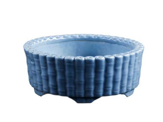 Chinese porcelain bowl. Yongzheng. The end of the 19th century. Porcelain Hand Painted 19th century - photo 1
