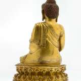 Feine feuervergoldete Bronze des Buddha Shakyamuni auf einem Lotos - Foto 4