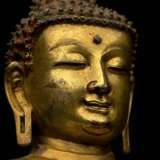 Feine feuervergoldete Bronze des Buddha Shakyamuni auf einem Lotos - Foto 5