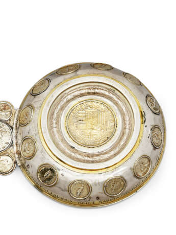 COUPE HONGROISE EN ARGENT ET VERMEIL OU MÜNZSCHALLE - photo 3