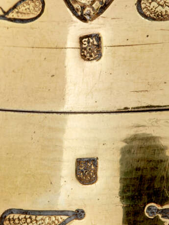 COUPE ET SON COUVERCLE SUISSES EN ARGENT ET VERMEIL - photo 3