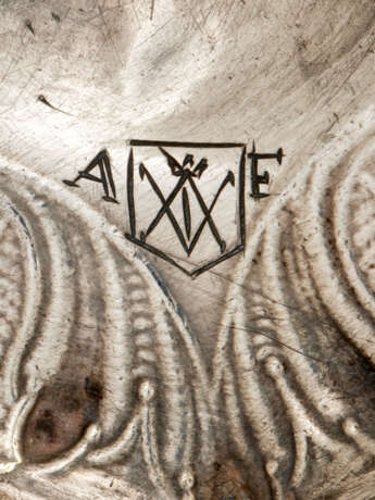 COUPE ET SON COUVERCLE SUISSES EN ARGENT ET VERMEIL - photo 4