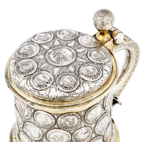 TANKARD À MONNAIE ALLEMAND EN ARGENT ET VERMEIL OU MÜNZHUMPEN - photo 2