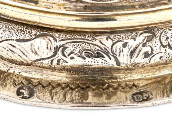 TANKARD À MONNAIE ALLEMAND EN ARGENT ET VERMEIL OU MÜNZHUMPEN - photo 3
