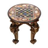 Une impressionnante table dechecs avec de precieuses mosa&iuml;ques romaines sur des pieds sculptes. Bois naturel Eclecticism 19th century - photo 8