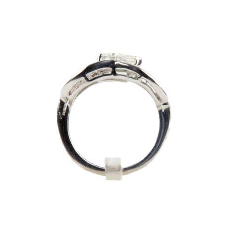 Bague en platine avec diamants. Serpent. Diamants Mid-20th century - photo 7