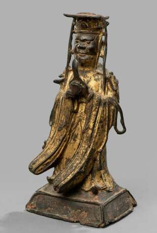 Vergoldete Bronze eines stehenden daoistischen Offiziellen - photo 1