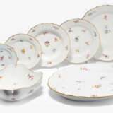 Meissen, Tafelserviceteile "Streublumen" - photo 1