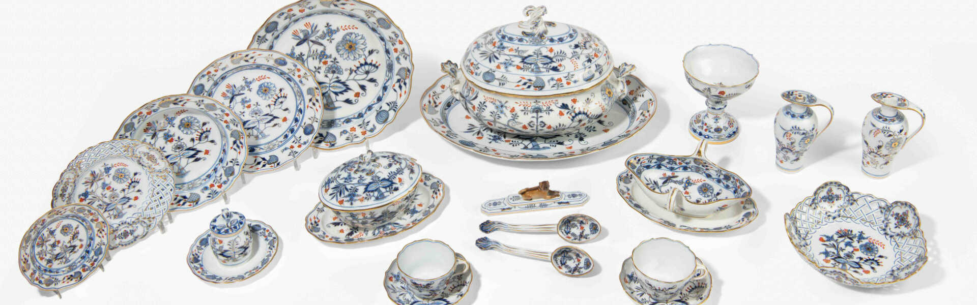 Meissen, Tafel- und Kaffeeservice "Reiches Zwiebelmuster"