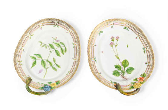 Royal Copenhagen, 1 Paar Henkelschalen "Flora Danica" - Foto 1