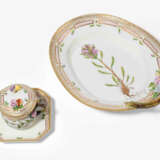 Royal Copenhagen, Henkelschale und Bouillontasse "Flora Danica" - photo 2
