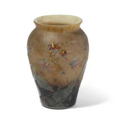 Daum Frères, Vase "Solanées"