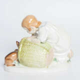 Meissen, Figur "Kind mit Kaninchen". - photo 3