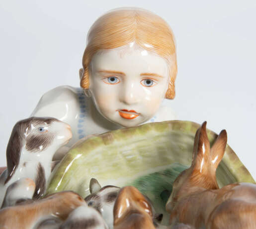 Meissen, Figur "Kind mit Kaninchen". - photo 6