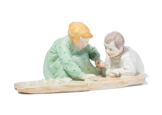 Meissen, Figurengruppe "Zwei Kinder, Sandformen backend". - photo 1