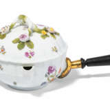 Meissen, Saucenpfännchen mit Blumendekor - photo 1