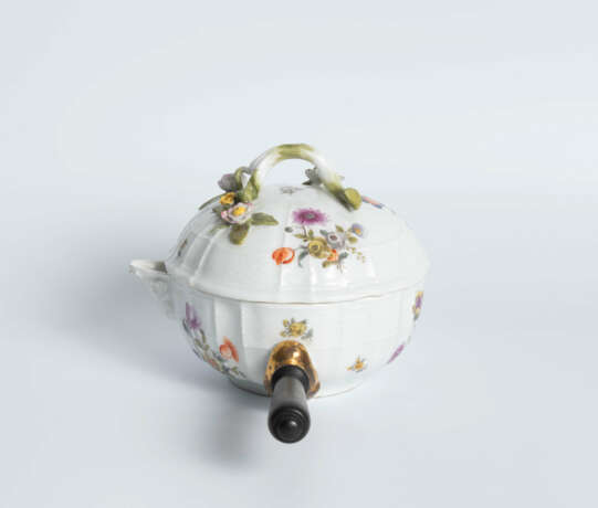 Meissen, Saucenpfännchen mit Blumendekor - photo 3
