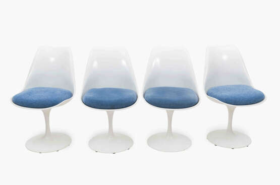 Eero Saarinen, Serie von 8 Stühlen "Tulip" - Foto 1